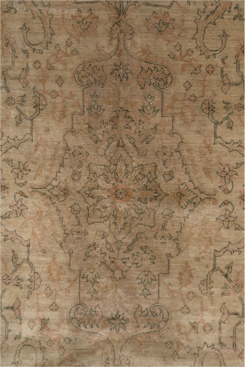 Antique Sivas Area Rug (5' x 8')